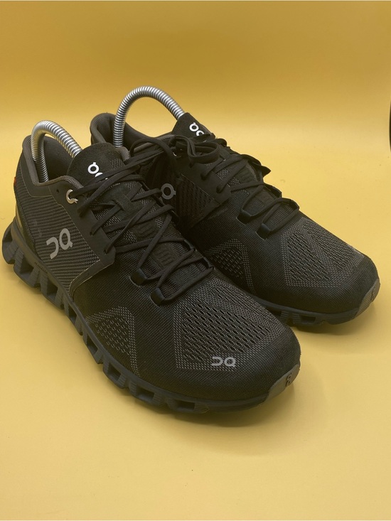 On Clouds Shoes - On Cloud X running shoes in the Black/Asphalt